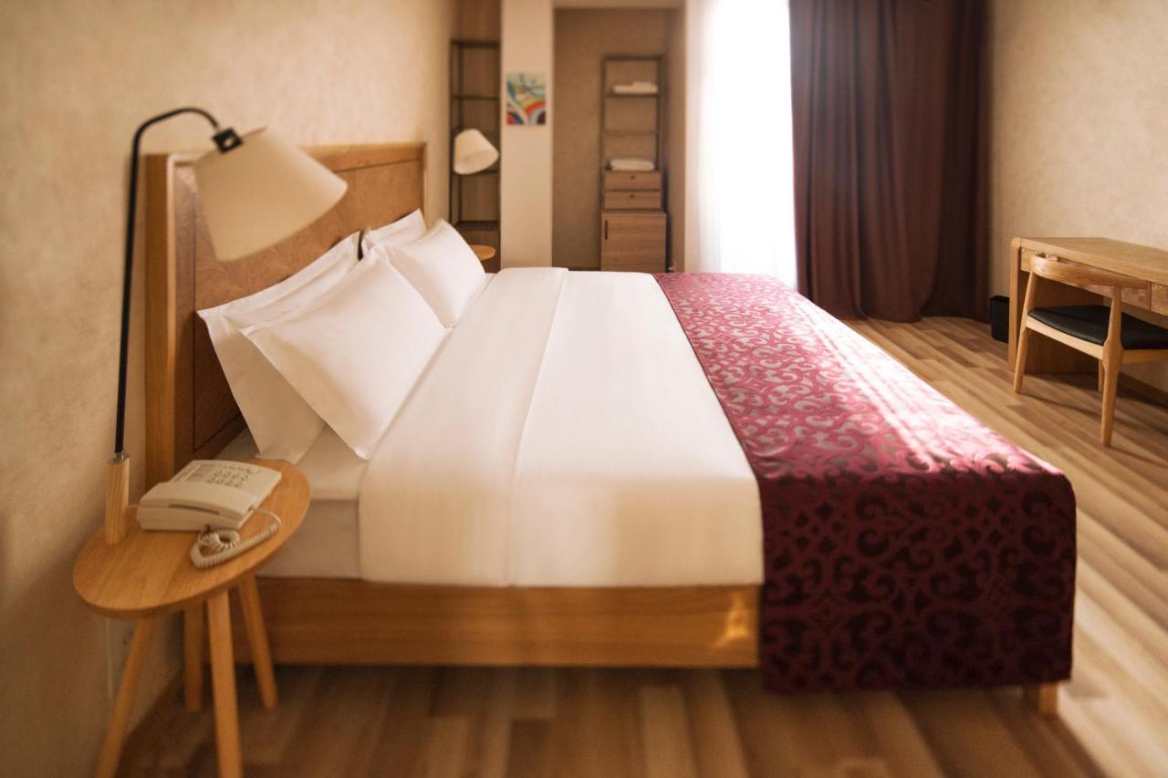Ornament Boutique Hotel Tbilisi Buitenkant foto