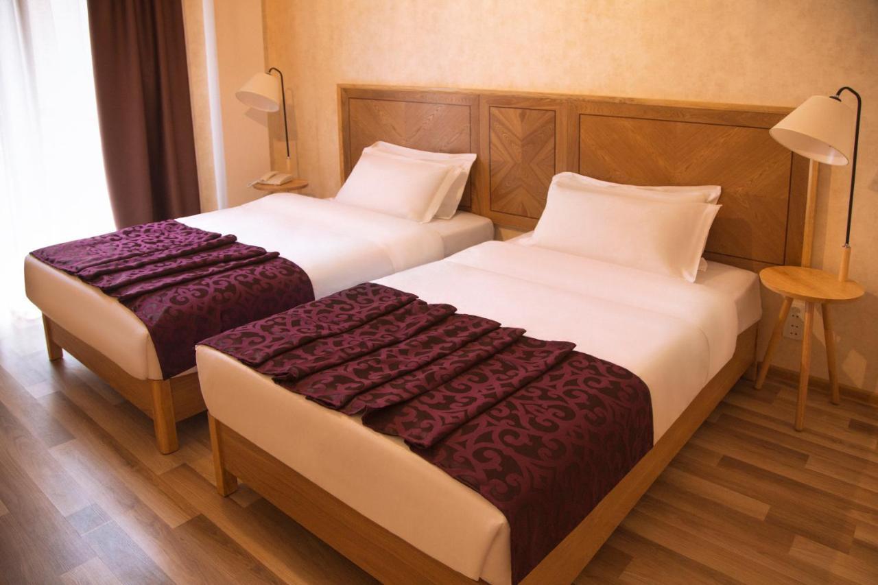 Ornament Boutique Hotel Tbilisi Buitenkant foto