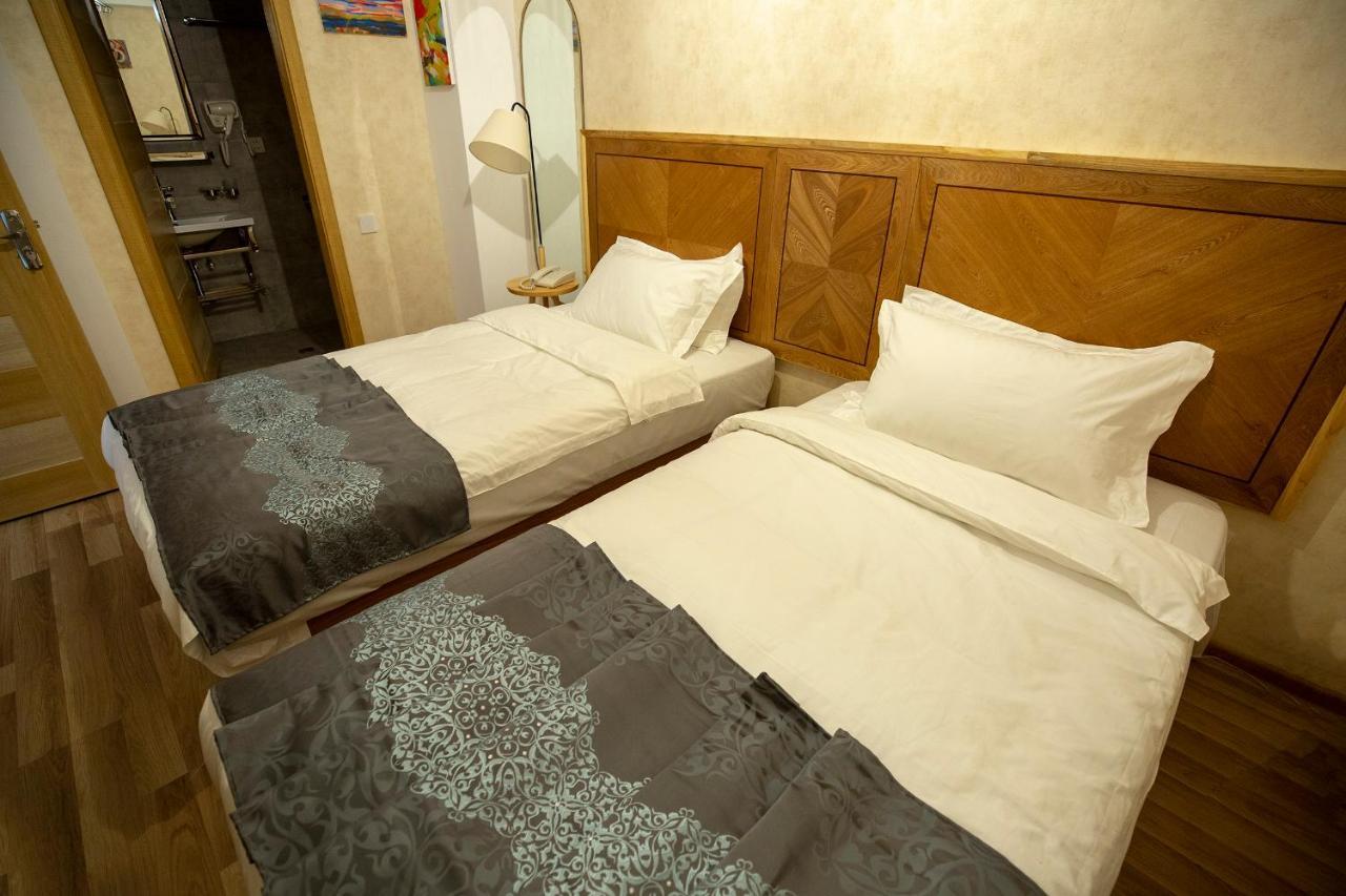 Ornament Boutique Hotel Tbilisi Buitenkant foto